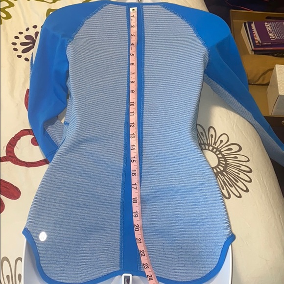 Lululemon Striped Long-Sleeve Rulu - Picture 9 of 9
